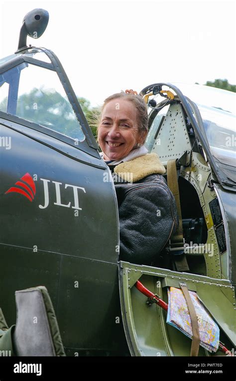 Carolyn Grace Female Pilot And Owner Of Supermarine Spitfire Second