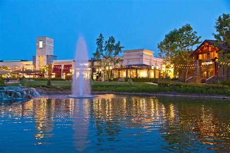 Community Feature Thousand Oaks Nicki Amp Karen