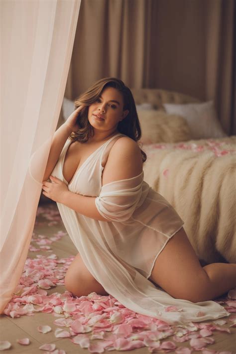 Make March Magical With A Boudoir Shoot Boost Your Confidence And Get Ready For Hot Girl Summer Couture Boudoir
