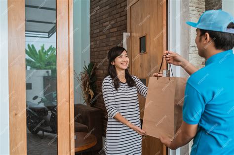 Premium Photo Online Food Shopping Service Concept