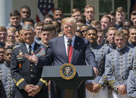 President Trump Presents Commander In Chief Amp 39 S Trophy To Army Team Of