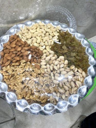 Round Polished Flavored Cashews Dry Fruits Tray For Homes Banquet