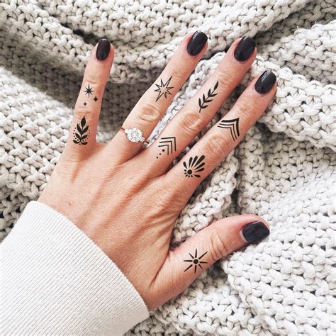 Simple Hand Tattoos Hand And Finger Tattoos Cute Hand Tattoos Finger