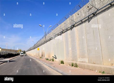The Israeli West Bank Barrier To The North Of Jerusalem Stock Photo Alamy
