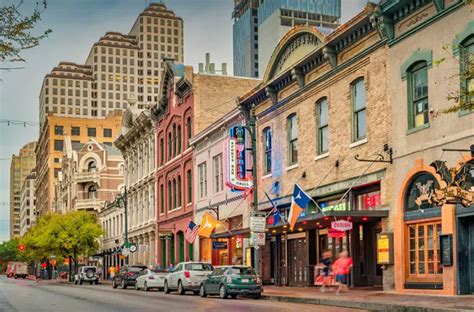 Thinking Of Living In Austin Texas Here Are 9 Things To Know Before You Pack Up And Go Pods