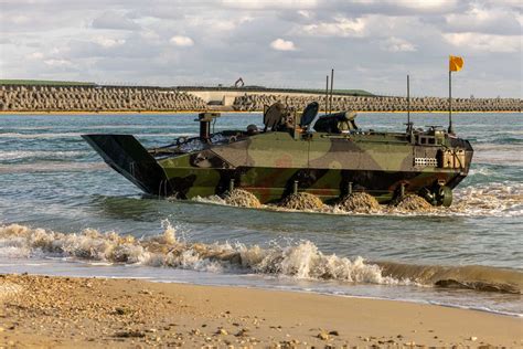 Us Marines Amphibious Combat Vehicle