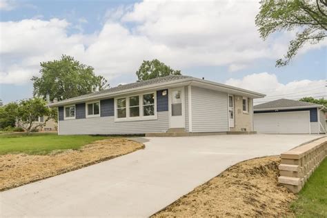 W151n8656 Marshall Dr Menomonee Falls Wi 53051 Redfin