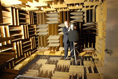 World S Quietest Room Anechoic Chamber At Microsoft S Headquarters Cnn